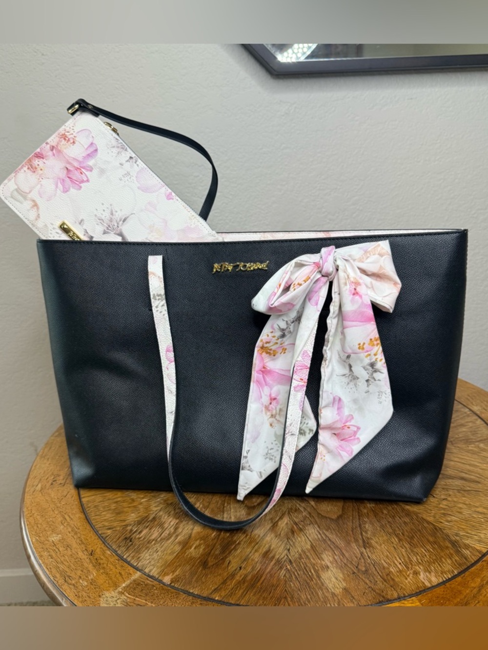 Betsey Johnson XO Zaria Tote with Wristlet and Scarf Black/Pink
